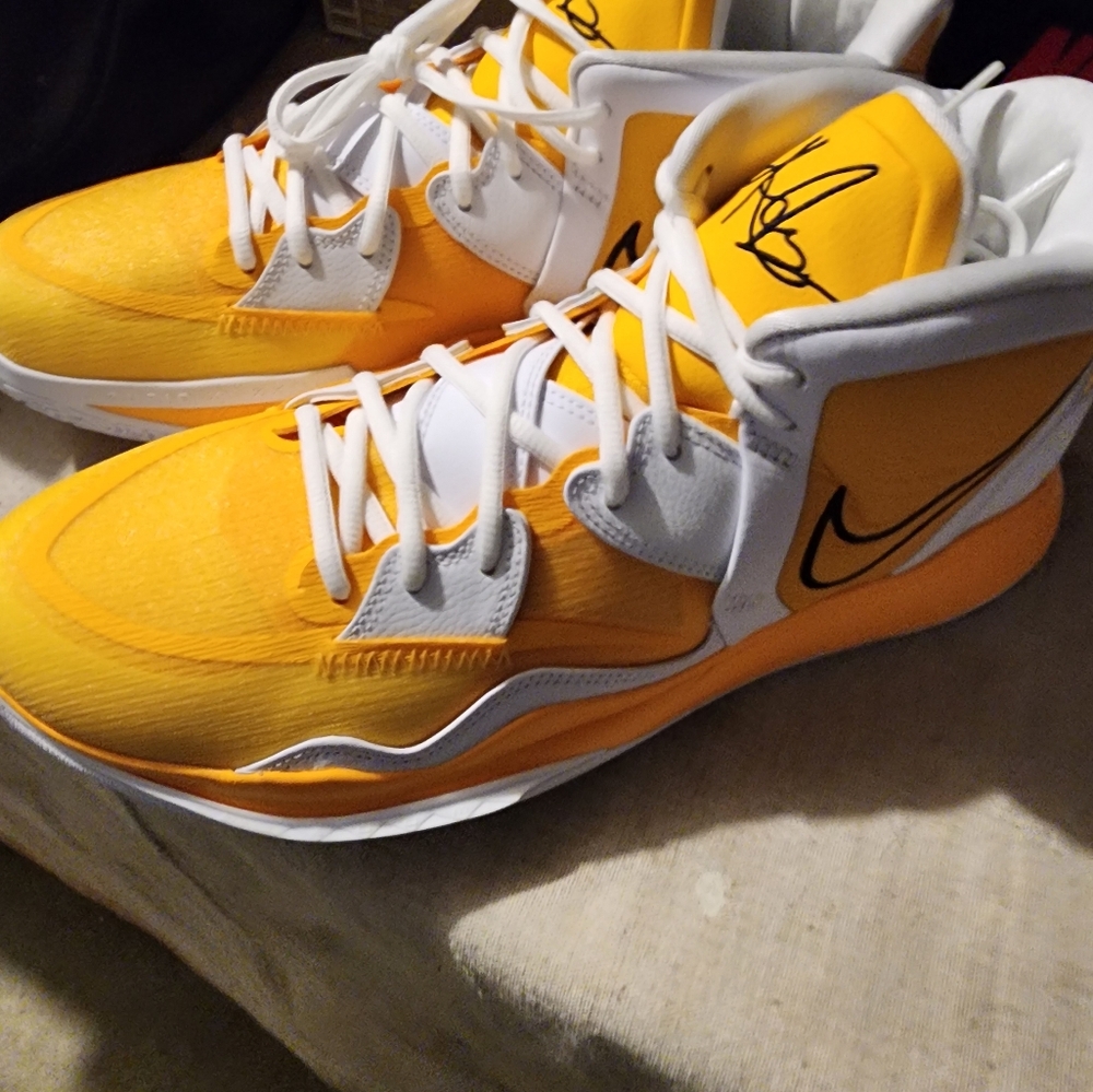 Nike Kyrie Infinity TB Promo. Rare colorway